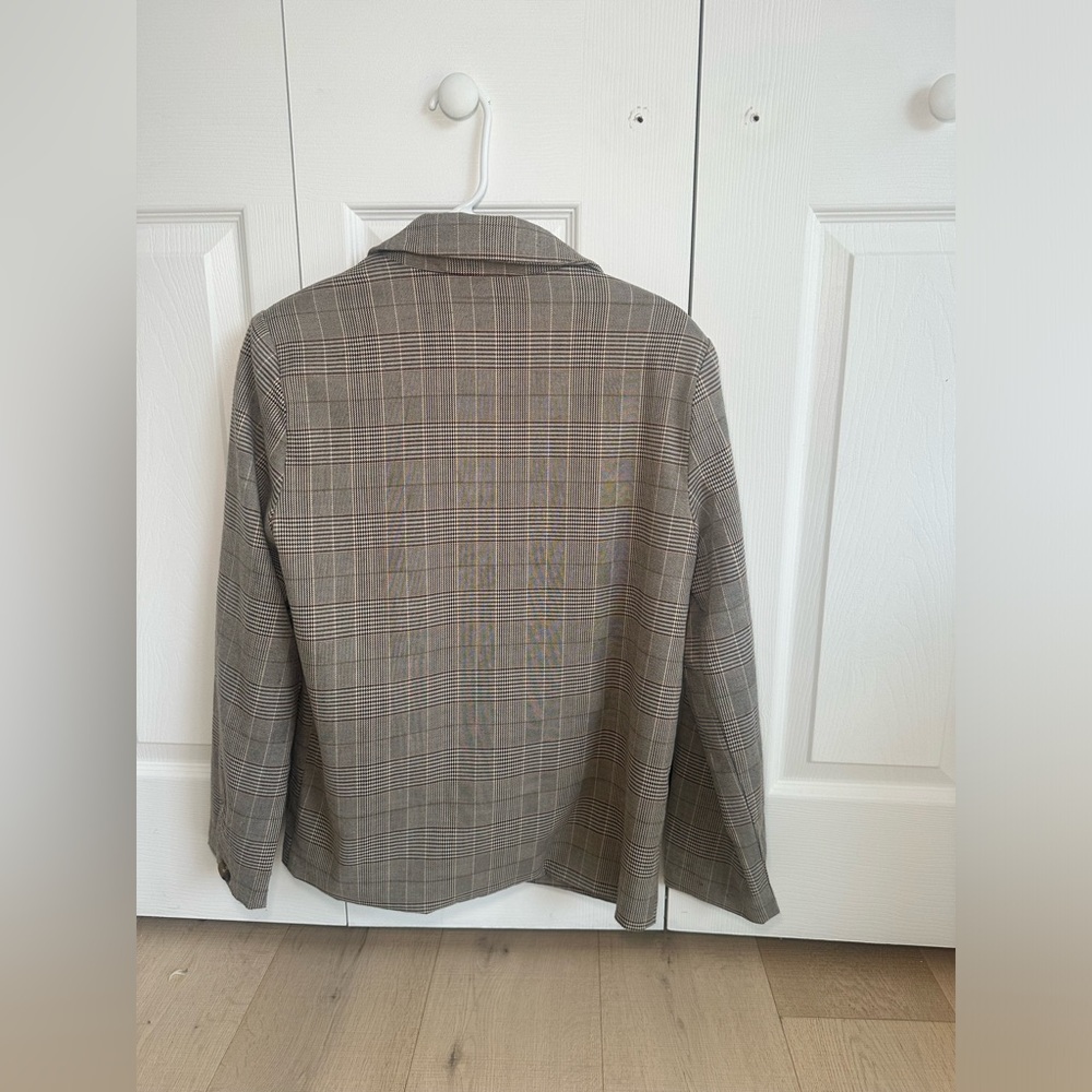 Blazer - Picture 6 of 6